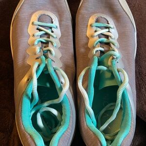 Vionic Gray and Teal Women's Sneakers